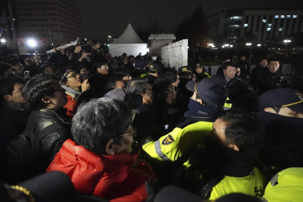 韩国军队进入国会