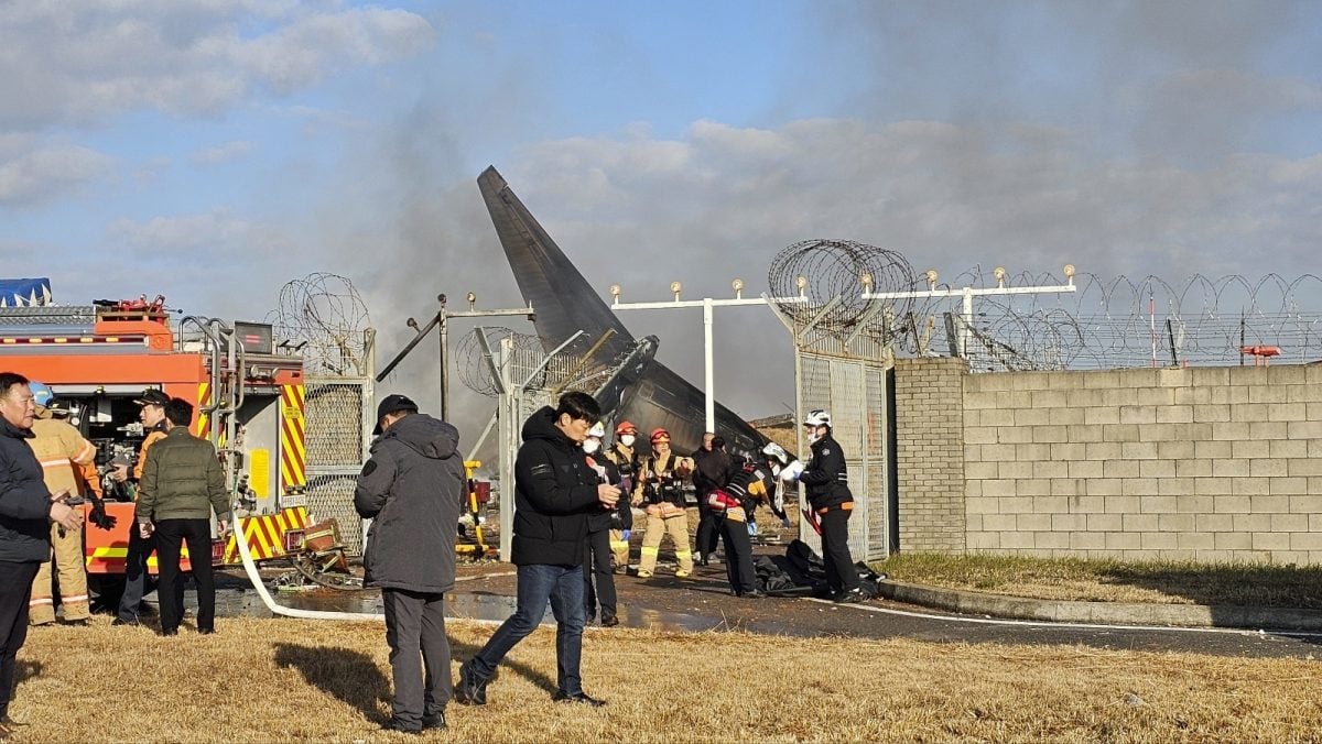  韩国坠毁客机28人死亡 乘客国籍曝光 