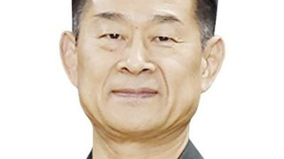 韩国总统批准国防部长请辞  驻沙地大使崔秉赫接任