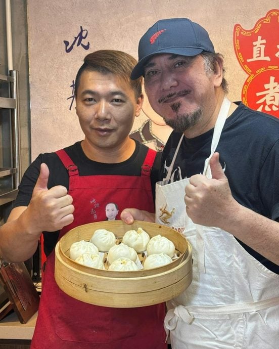 黄秋生亮相烹饪节目蒸包 网民竞猜馅料获本尊回复