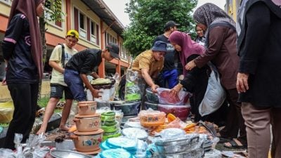 积水消退 丹登多数灾民返家园