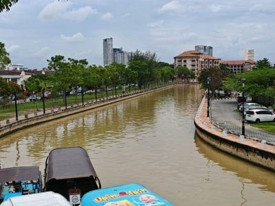 大涨潮甲多地恐水灾 沿海低洼地居民受促做好防备