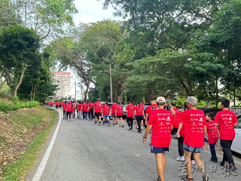 “马中建交50载：昌明大马护山行”300人参与护山行