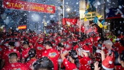 “2024年OBS圣诞跑”吸引2500人参赛 人造雪纷飞浓浓圣诞气氛