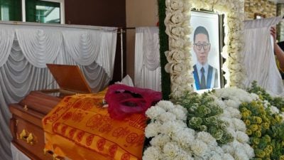 独中毕业生2死3伤车祸案| 张延乐今举殡  老师最后一分钟  找到了他最爱包鞋