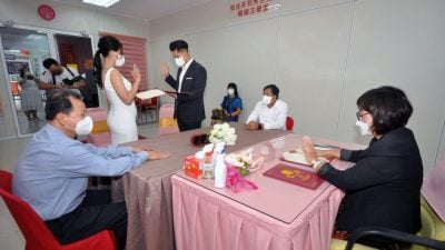 森非穆结婚人数降9.7%   周世扬吁华社正视问题