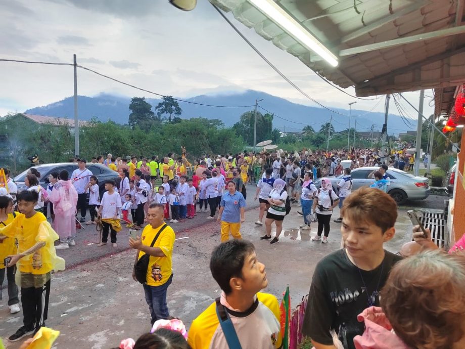 NS主文／济颠宫神明大游行 豪雨无阻千人前行