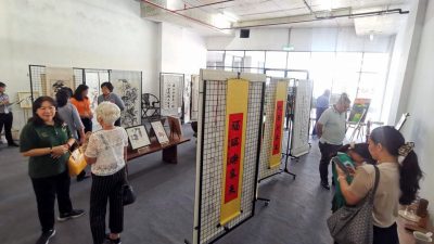 雅阁公益艺术展开幕 86作品传递真善美