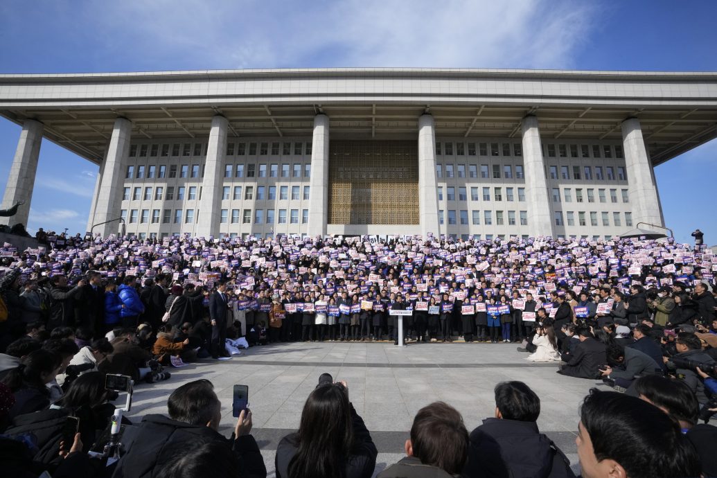 SOUTH KOREA MARTIAL LAW:South Korea's President Yoon says he will lift the emergency martial law