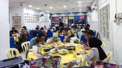 【新旧对照】新山另一家马来人爱光顾的华人老餐馆