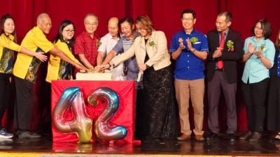 雷远生勉励学生  勇敢追梦实现目标