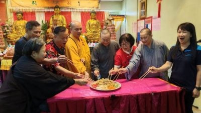 文冬法雨寺新春围炉 将物色土地建寺院