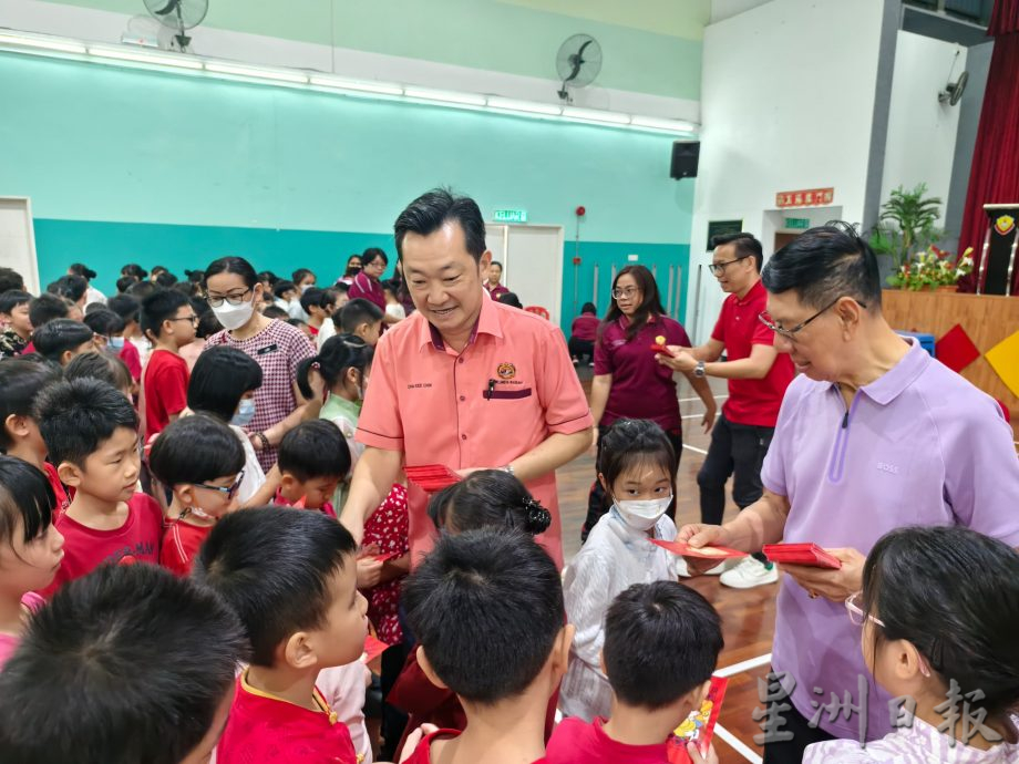 丘晒园华小新春活动| 谢琪清：丘小新学年成森州最多新生华小