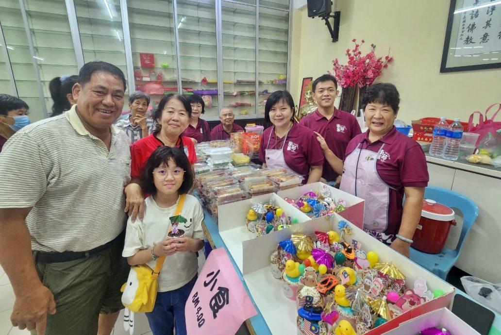 东：登嘉楼佛教会希望在未来能够广邀各族朋友一同参与所举办的新春游艺会，携手共庆新春佳节。