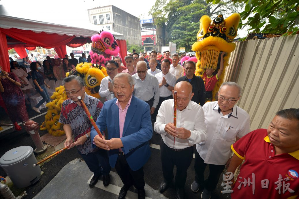 供星洲网/感谢陈志远拔刀相助 李典和：新洗肾中心续保留“陈南辉”命名