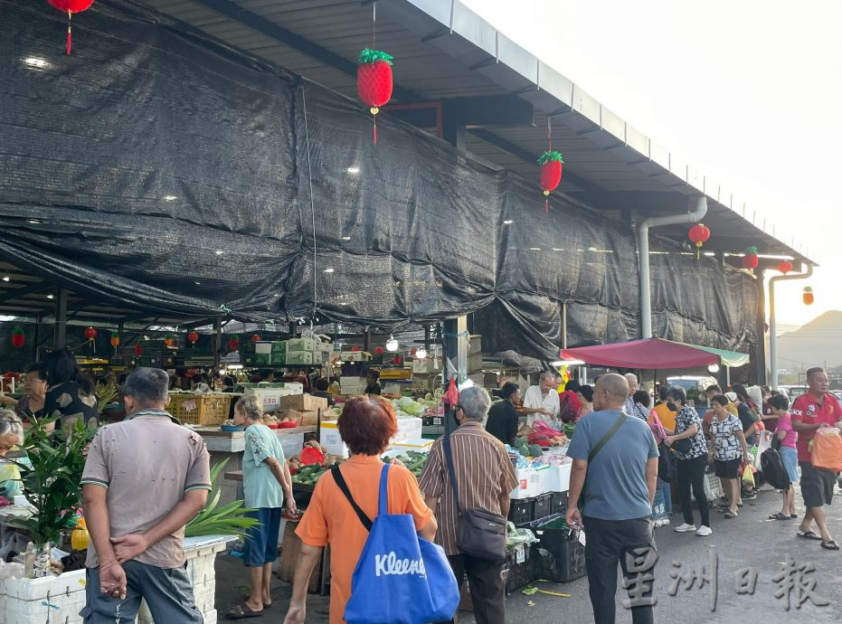 回家过年庆团圆　人潮人声递浓浓年味