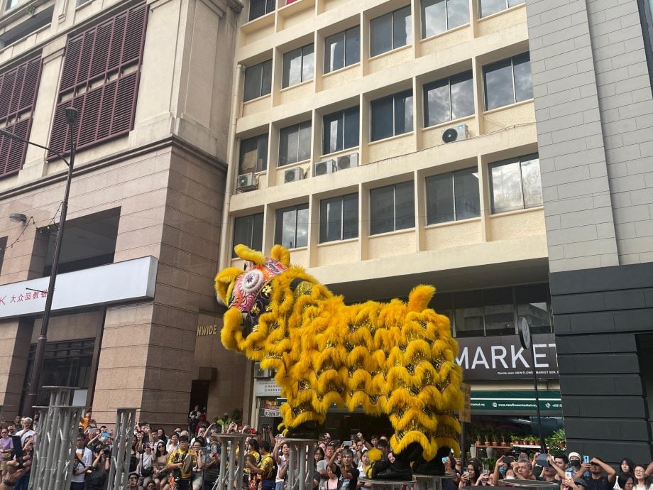 大都会封面/茨厂街年味节