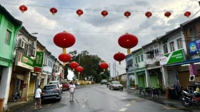 9呎红灯笼高高挂  煤炭山大街浓浓年味