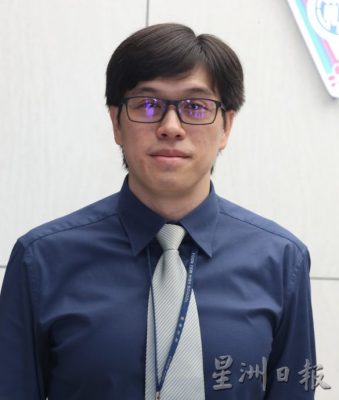 已签发 柔：蔡劲雄：宽中新山校本部全校4937学生，初一新生903人开20班