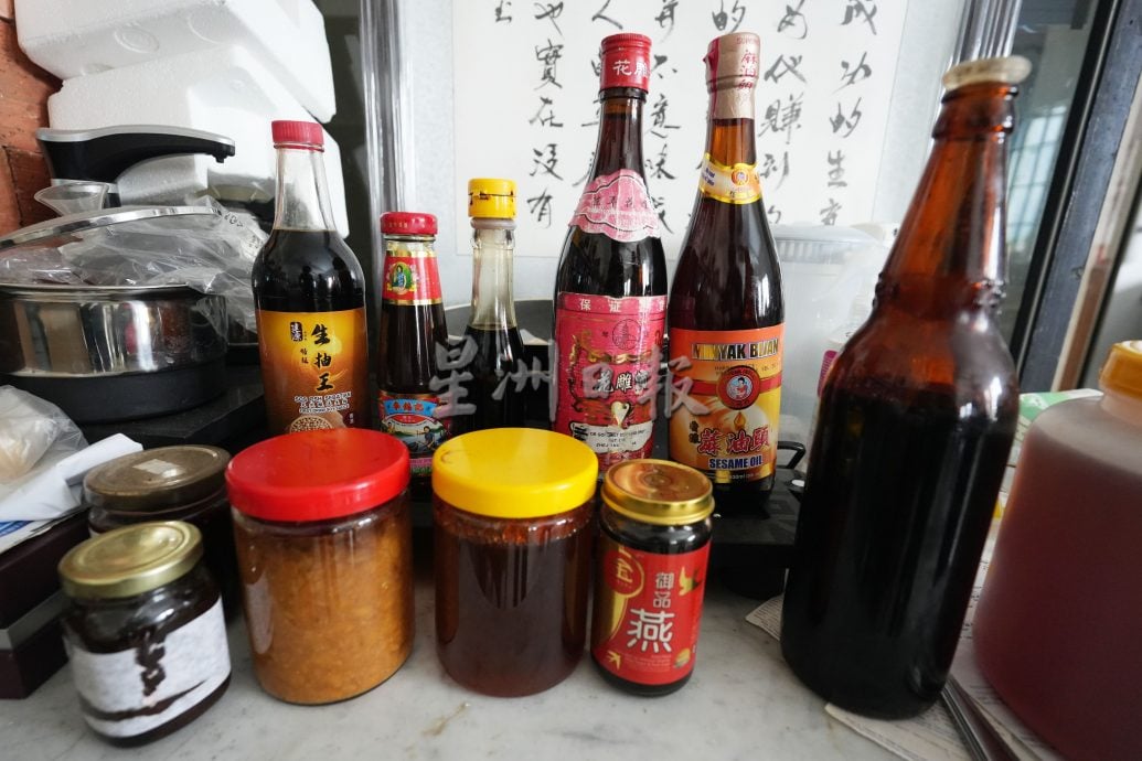 有故事的人：退休厨师依预算调配菜单  家厨风味会饕客