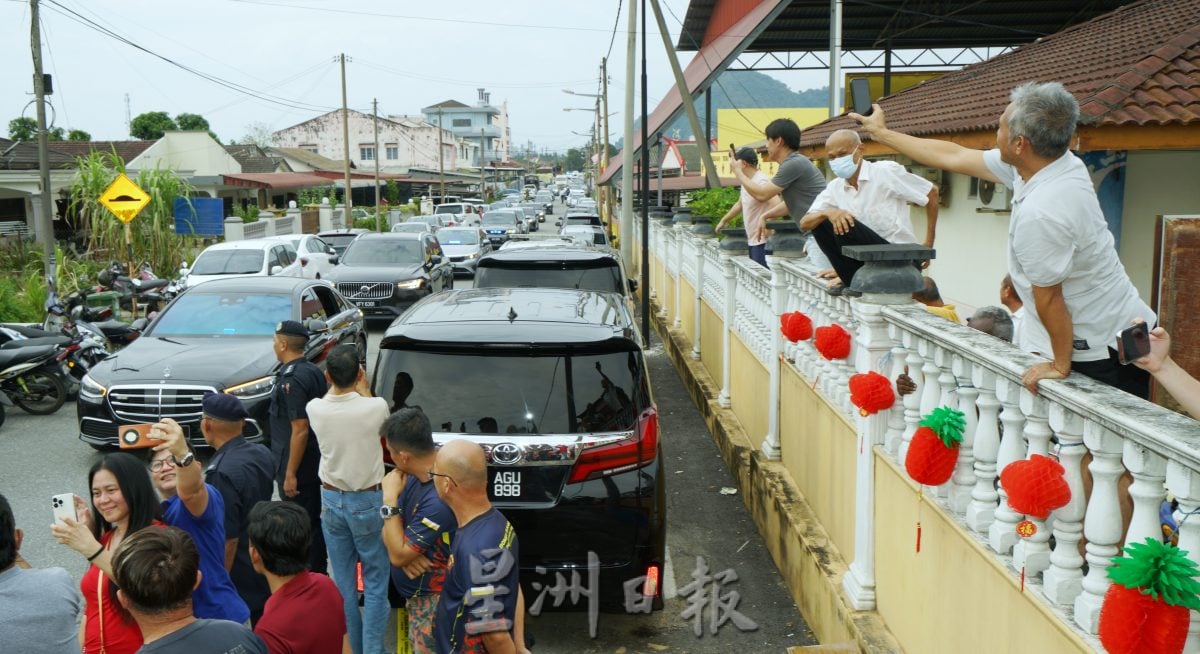 逾2000人捧场 安华返选区与民茶叙庆新春