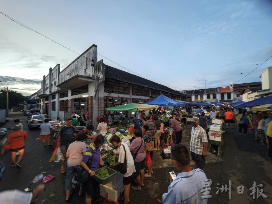 除夕前夕现人潮 前进巴刹最后冲刺！