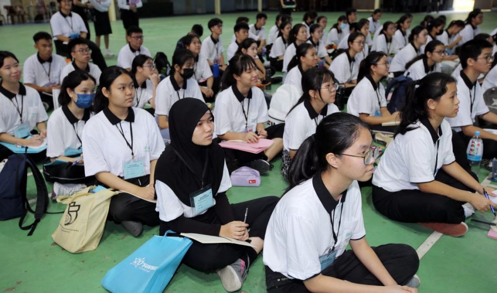 霹41届学记培训营|关和贵：现今教育注重各方面表现 学记培养解决问题能力