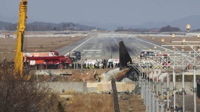 韩国客机坠毁｜济州航空事故  暴露务安机场多重隐患