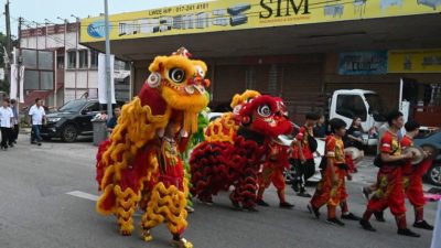 甲获“年景之乡”美誉 黄守群：名副其实