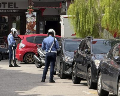 免接罚单   春节游古城勿乱停车