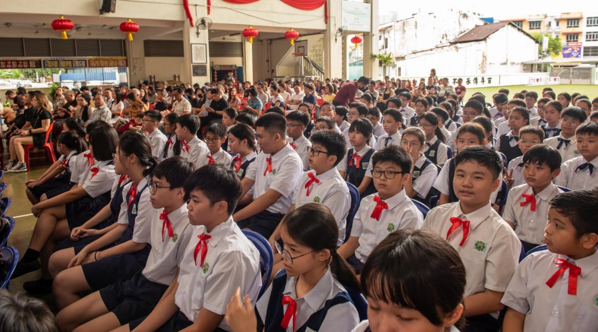 （古城版）育民小学171名小六生毕业