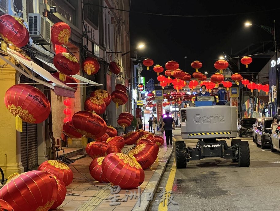 （古城第二版主文）【带你去找爱】：为大红灯笼付出的爱！