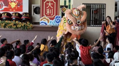 韩斌元吁师生齐心   提升设施加强学习能力