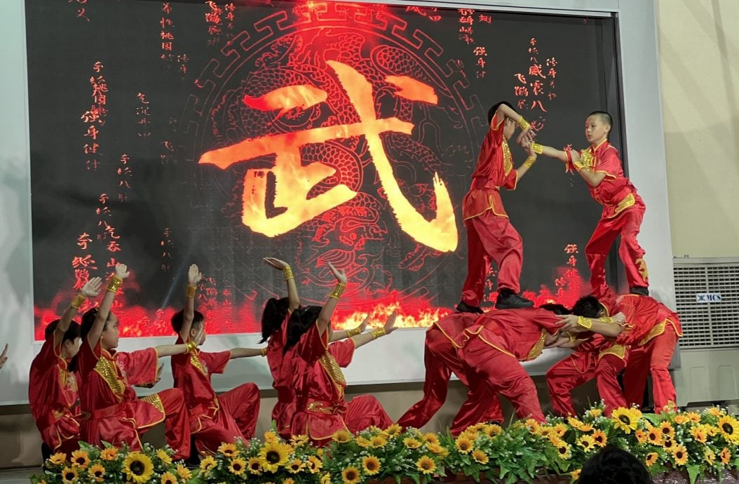 （古城第六版主文）培二小学春节晚会热闹