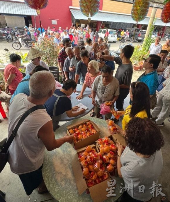 北海王俊畅律睦邻计划中心新春活动，近400人排队。