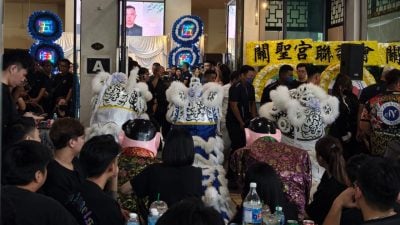 新山实达英达花园枪杀案13｜现场至少500亲友 便衣警察也到场