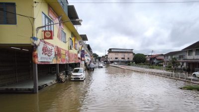 海水涨潮 低地街淹水 峇南河 丁渣河水位告急