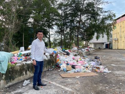 商区后巷沦垃圾废墟：“恶臭弥漫损健康市容”  . 林思健促市局速行动