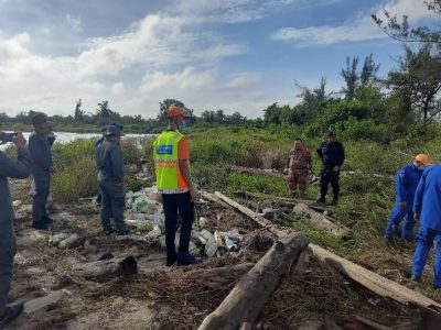 大浪卷走少年：距离事发现场4公里处 . 工地附近 寻获遗体