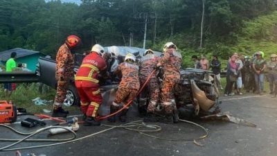 货卡罗里相撞 酿1死1重伤惨剧