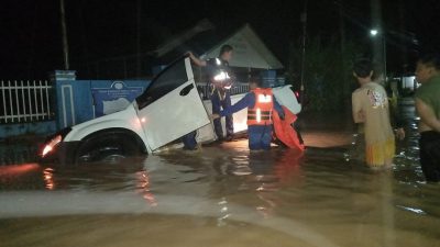 洪水夜袭根地咬 16家庭66人紧急疏散