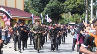 参与越野赛跑提倡健康醒觉 彭王储与56队伍动起来