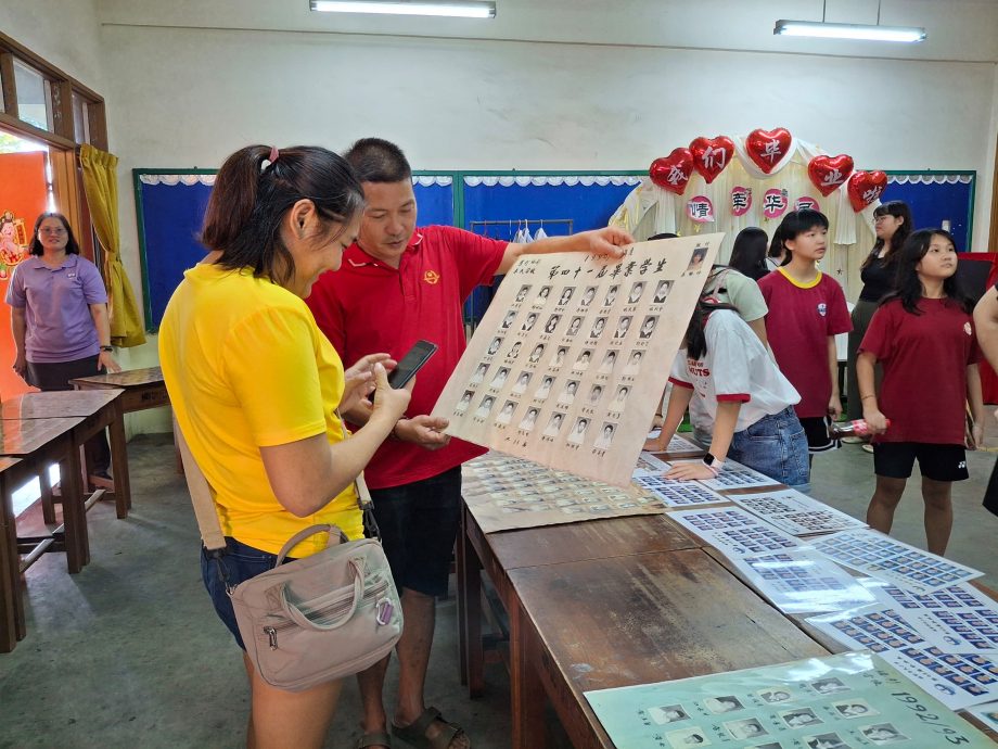 端影华民小学校友相聚在华民，见证母校90岁的蜕变与成长。