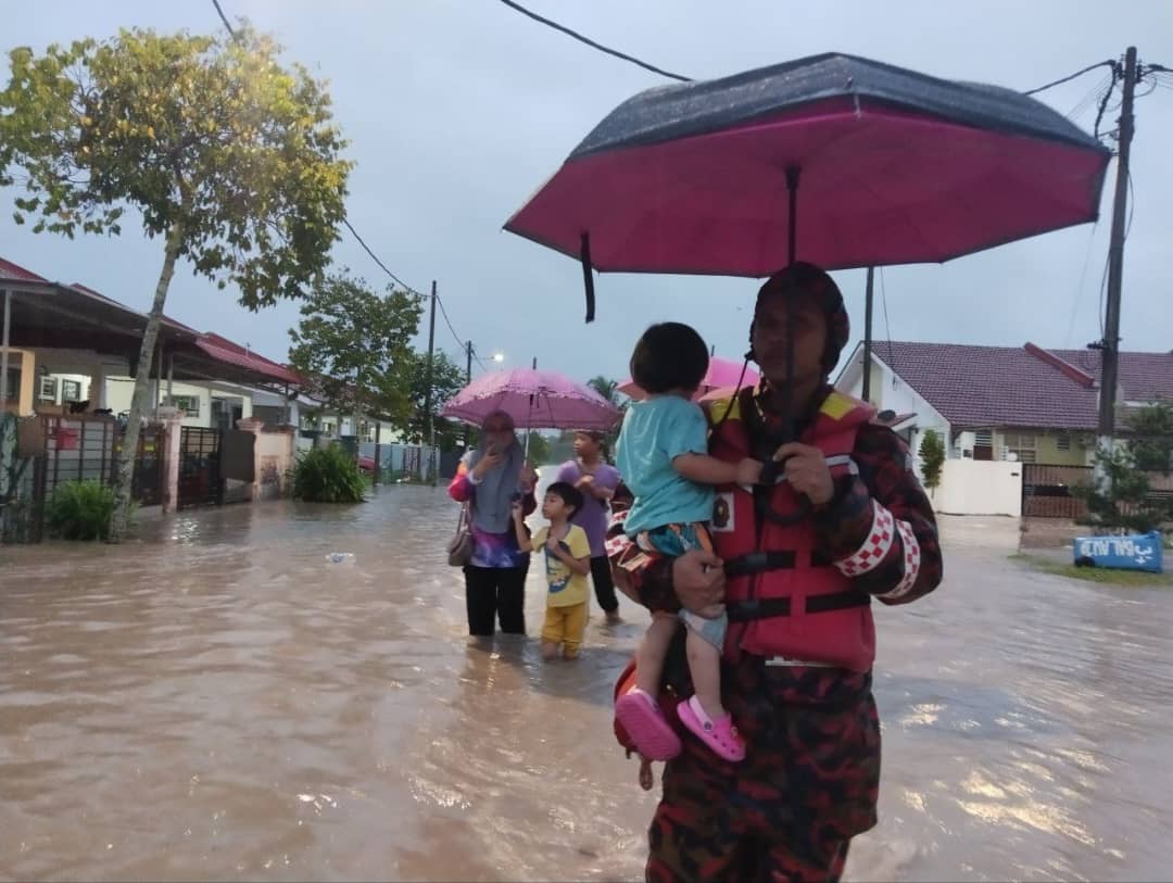 **已签发**柔：持续降雨酿灾，哥打丁宜70家庭需疏散