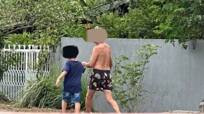 男子疑弃狗还鞭打 全程被闭路电视摄下