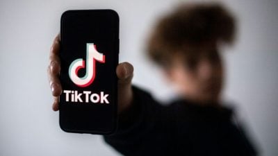 英国家长起诉TikTok 指控“昏厥挑战”导致4青少年死亡