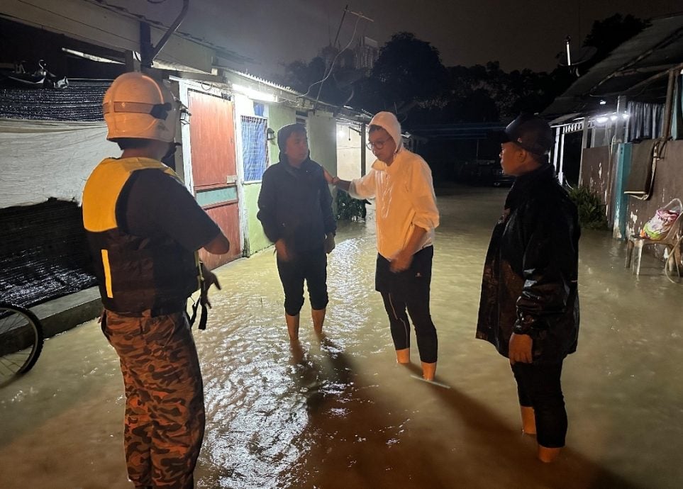 逾6小时长命雨酿祸 锡米山多区闪电水灾