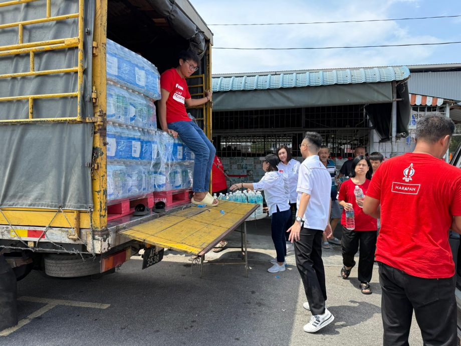 霹水务局抢修绕道输水 安顺料今天恢复供水