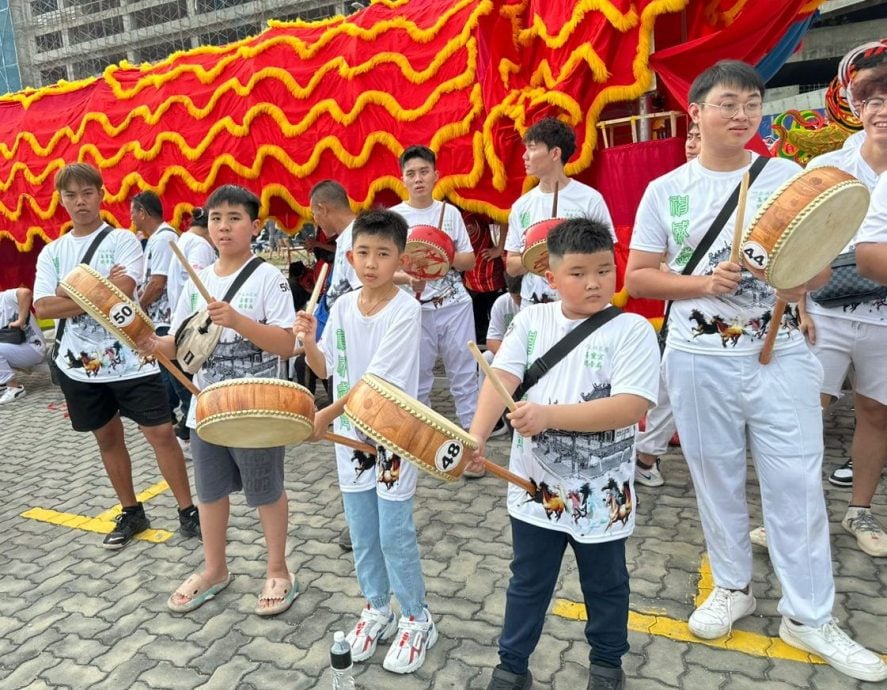 （古城第二版主文）喜灵宫办“神威远镇”游行 最多请神鼓锣手列记录大全