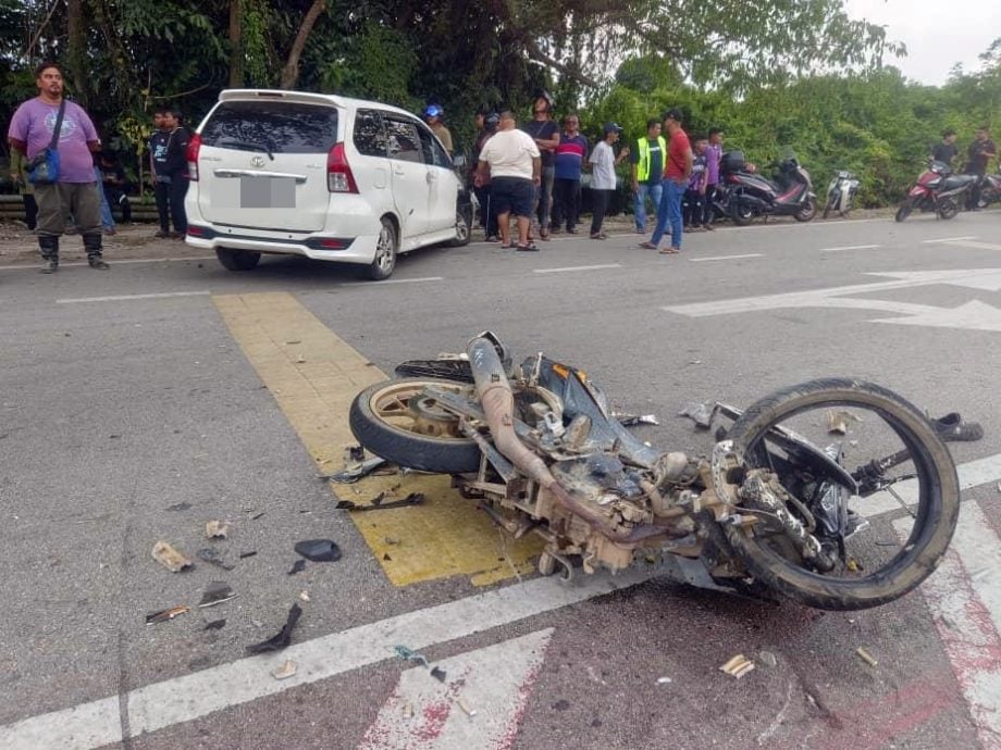 （大北马）轿车突U转 骑士撞车亡